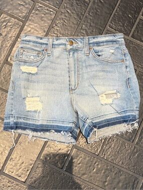 Joe’s Jeans Distressed Denim Shorts Raw Hem Light Wash Size 26